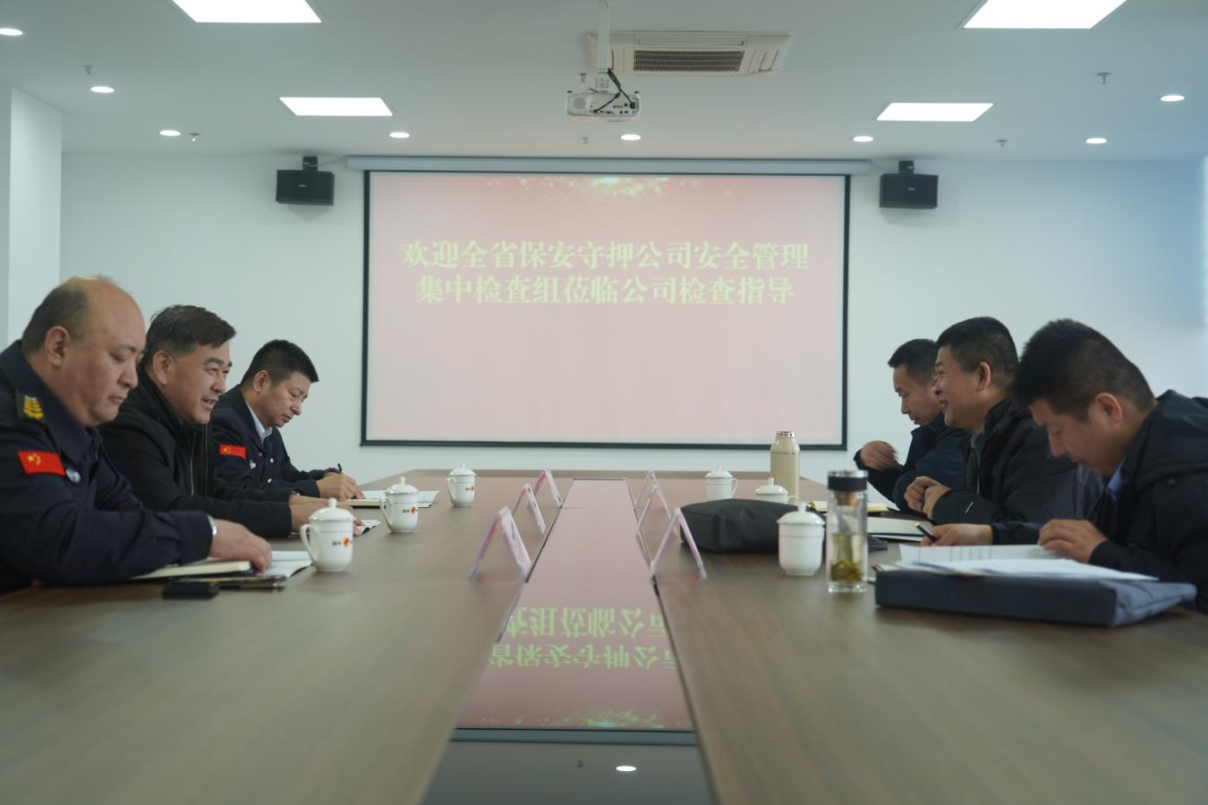 图片1 图片1